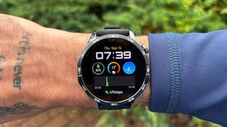 Montre Connectée - Huawei Watch - Gt 4 46mm –   Amoled 1.43 Pouces – Bluetooth – 06 Mois De Garantie