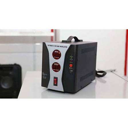 Régulateur de Tension Numérique - ROCH - RSB-1000E - 220V/240V - 1000VA - USB - 06 Mois de Garantie 